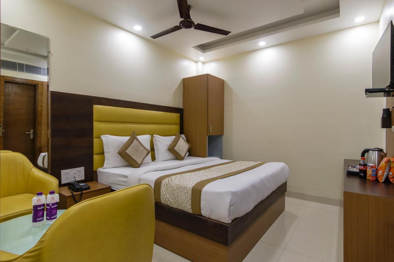 The Royal Rosette - Near Connaught Place Hotel